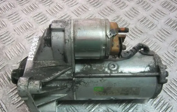 Mitsubishi Carisma Starter motor 30620657