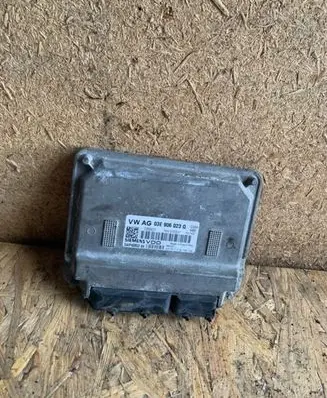 Skoda Fabia Mk2 (5J) Engine control unit/module 03E906023Q