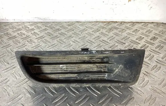 Honda Prelude Front bumper lower grill 71102S300000