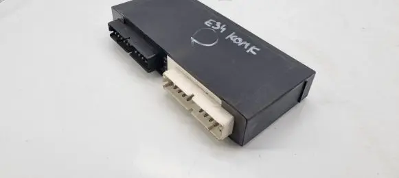 BMW 5 E34 Comfort/convenience module 1384331 61351384331