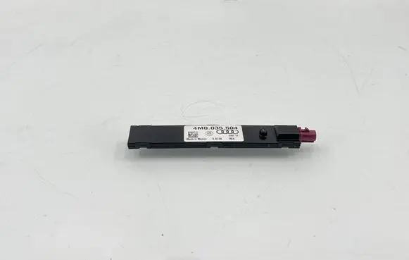 Audi Q7 4M Aerial antenna amplifier 4M0035504