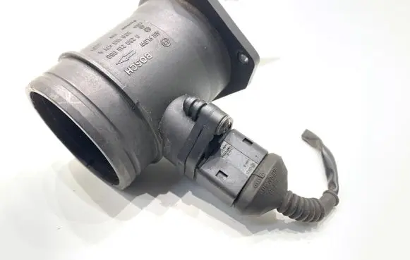 Audi A4 S4 B6 8E 8H Mass air flow meter 