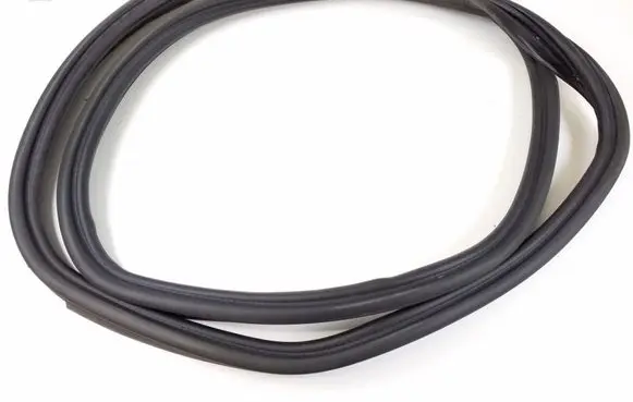 BMW 2 F45 Trunk rubber seal (body) 7440480