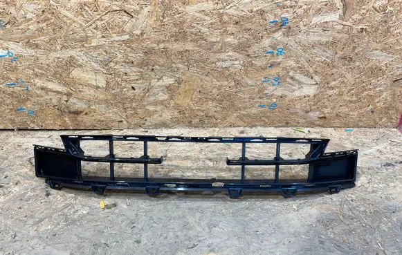 Front bumper lower grill