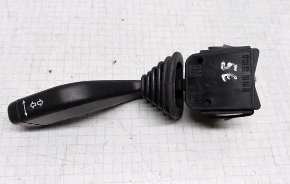 Opel Zafira A Indicator stalk 90560990 90560991 12263700