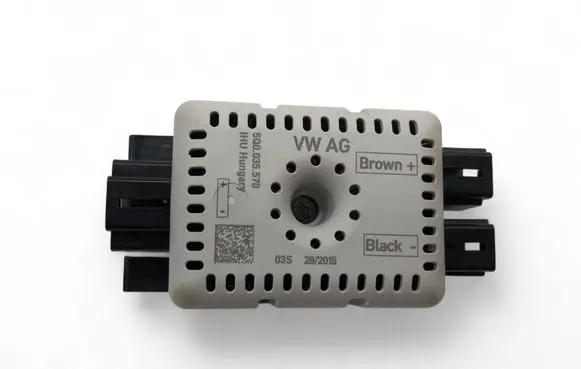 Volkswagen Tiguan Aerial antenna filter 5Q0035570
