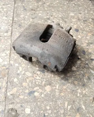 Skoda Octavia Mk2 (1Z) Front brake caliper DE581