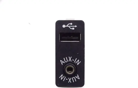 BMW 7 F01 F02 F03 F04 AUX in-socket connector 9237653