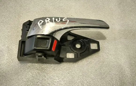 Toyota Prius+ (ZVW40) Front door interior handle 060132043151