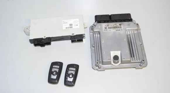BMW 5 F10 F11 Engine ECU kit and lock set 9257038 8511907 13618511907