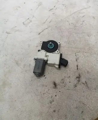 Ford Mustang VI Front door window regulator motor 