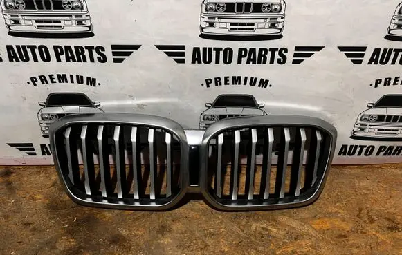 BMW X3 G01 Front bumper upper radiator grill 9881906