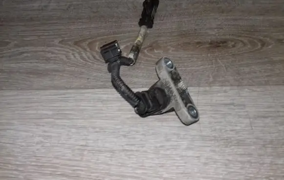 Volvo V70 Crankshaft position sensor 0261210338 31303094 31303937
