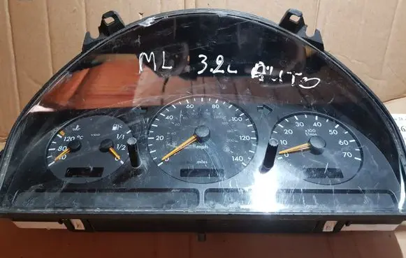 Speedometer (instrument cluster)