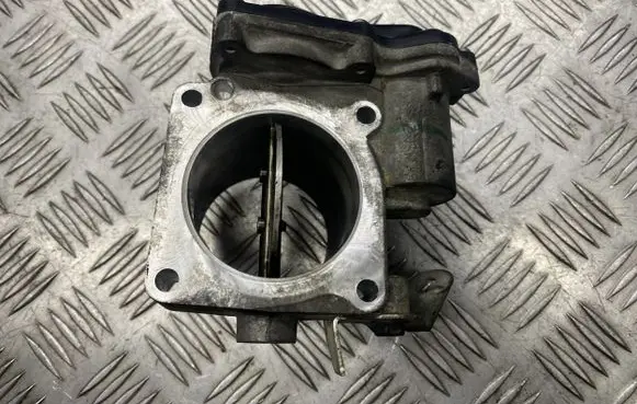Mercedes-Benz X-class W470 Throttle valve 161A00161R 296724404