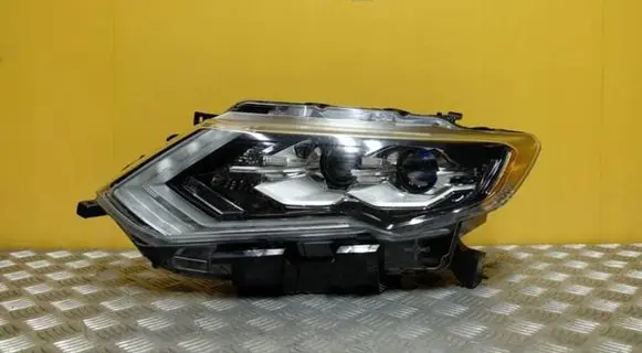 Nissan X-Trail T32 Headlight/headlamp NISSAN-XTRAIL 1815