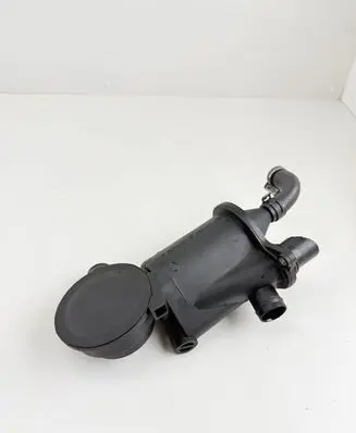 Porsche Cayman 987 Oil breather separator 99610702602 PA66GF35