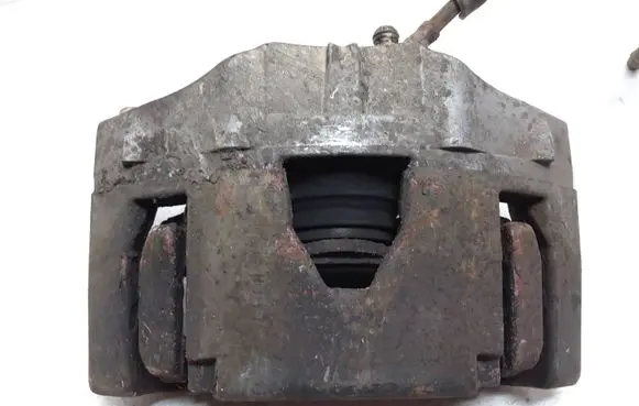 Volvo XC90 Front brake caliper 30657303