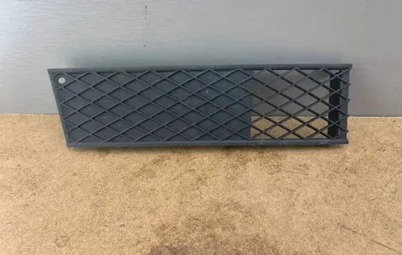 BMW 7 F01 F02 F03 F04 Front bumper lower grill 7186506 51117186506