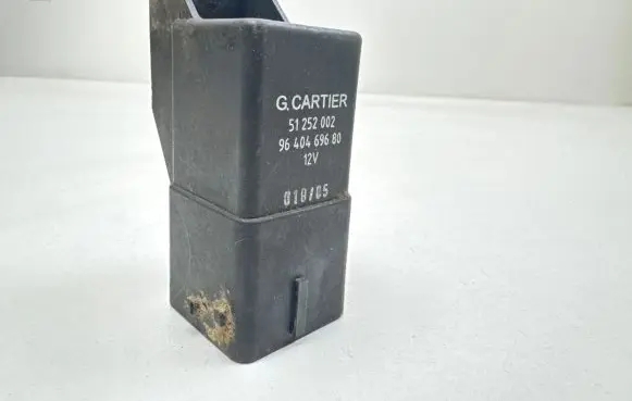 Citroen C4 I Glow plug pre-heat relay 9640469680 51252002