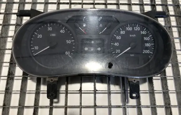 Speedometer (instrument cluster)