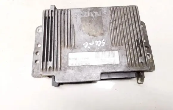 Renault Scenic I Engine control unit/module 7700875745 hom7700875745