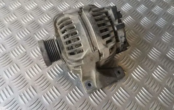 Volvo XC90 Generator/alternator 8676498 0124525029