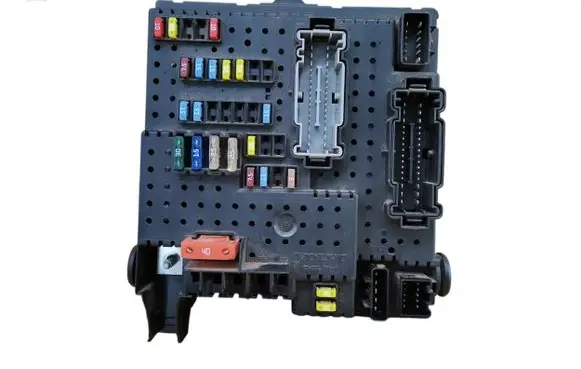 Volvo XC90 Fuse module 30786646 07W101 28080156