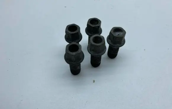 Audi A4 S4 B8 8K Nuts/bolts 