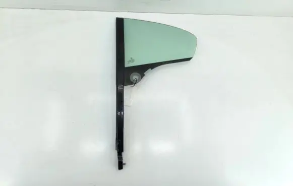 BMW 6 F06 Gran coupe Rear vent window glass 