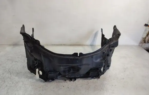 Mercedes-Benz C W205 Other engine bay part A2056200140