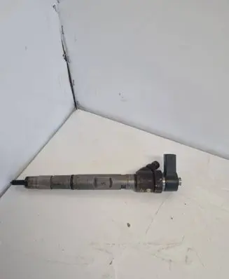 Audi A8 S8 D3 4E Fuel injector 0445110158