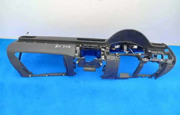Volkswagen PASSAT B7 Dashboard ESG4W43G