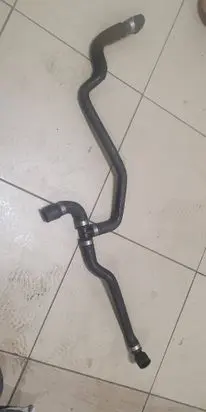 BMW 5 G30 G31 Engine coolant pipe/hose 8602642
