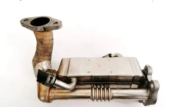 Mazda 3 II EGR valve cooler R2AA20304 R2AA-20304
