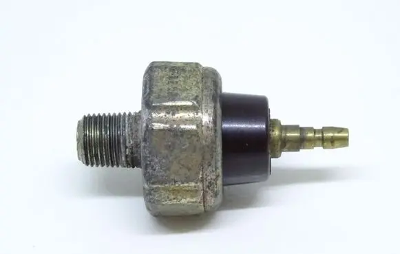 Opel Astra G Oil pressure sensor 90569684
