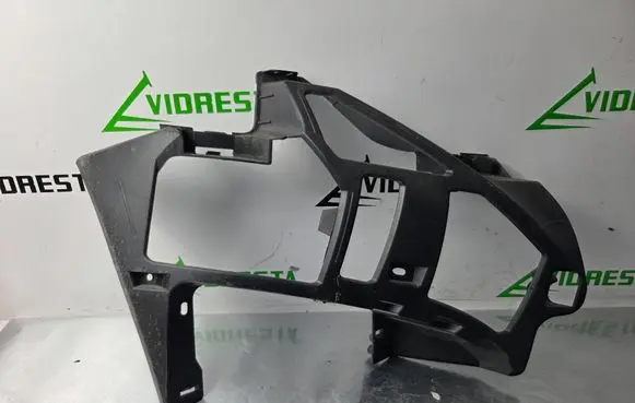 Front bumper mounting bracket