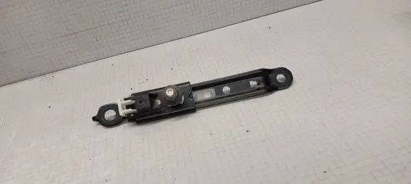 Toyota Verso Seat belt adjustment rail E563001