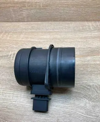 Volkswagen Scirocco Mass air flow meter 03G906461C 0281002735