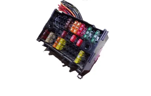 Volkswagen Transporter - Caravelle T5 Fuse module 7H0937617