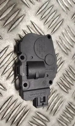 Mercedes-Benz S C217 Air flap motor/actuator EFB4923 04062019 CZ1139801400