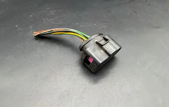 Skoda Superb B8 (3V) Headlight/headlamp wiring loom/harness 3C0973737 61897103
