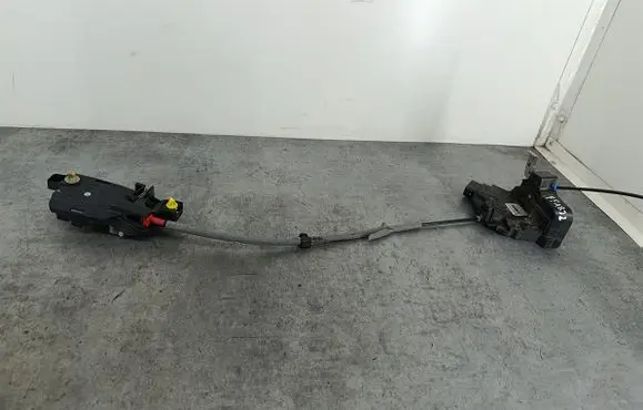 Ford Mondeo MK IV Front door lock 