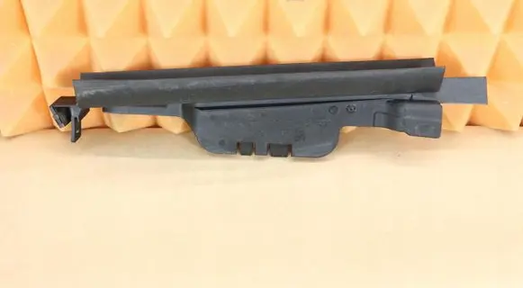 Mercedes-Benz SLK R171 Rear side glass trim 1716390143 A1716390143
