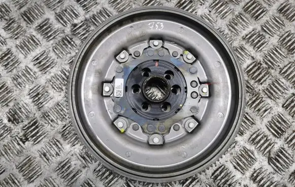 Volkswagen Tiguan Flywheel 05E105266F