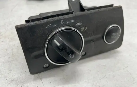 Mercedes-Benz E W211 Light switch 2115450104
