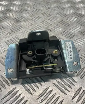 Mercedes-Benz ML W163 Tailgate/trunk/boot lock/catch/latch A1637400235