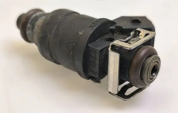 Audi A4 S4 B5 8D Fuel injector 078133551AC