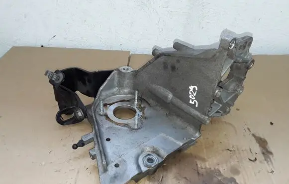Opel Zafira C Fuel pump bracket 55574721