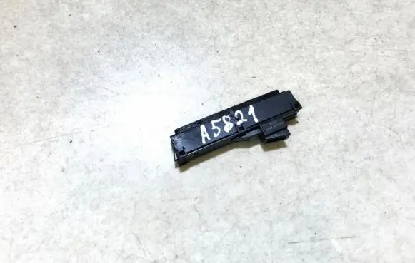 Passenger airbag on/off switch